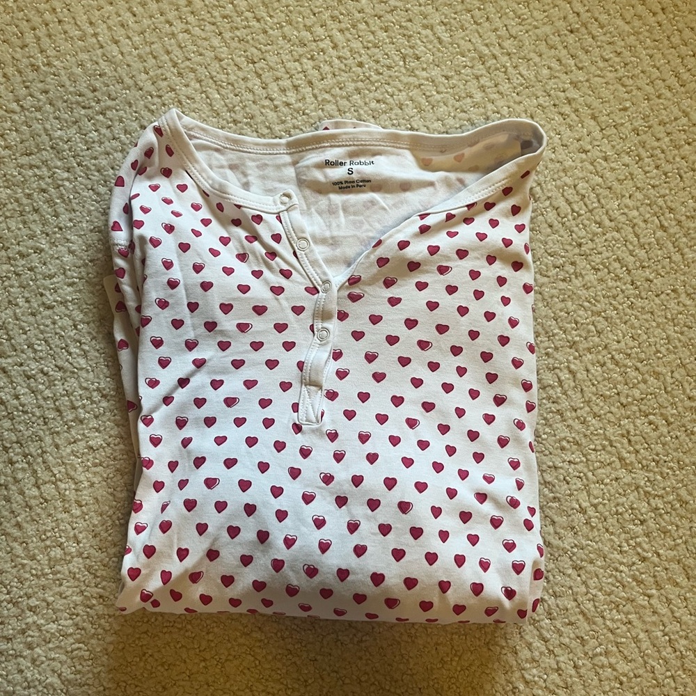 Roller Rabbit women’s Heart Pajamas - Pink and White